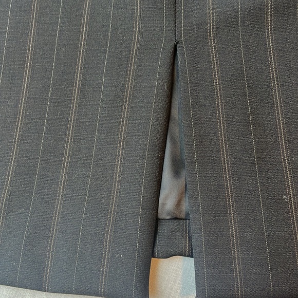 D&G pinstriped skirt - Picture 9 of 13